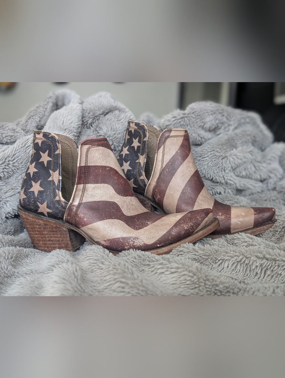 Ariat Women's Dixon Old Patriot Fashion Booties - Snip Toe